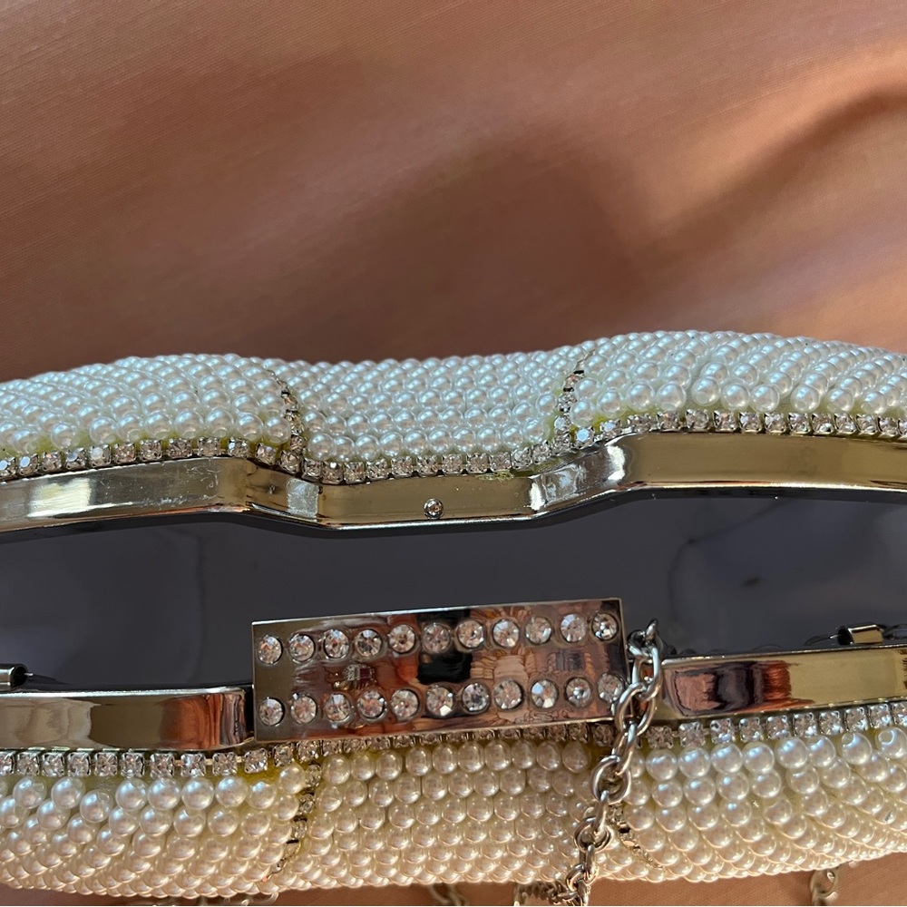 Elegant ladies Evening Bag with pearls and rhinestones in ivory-NEW never used - Picture 6 of 11